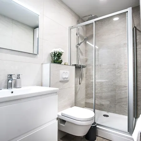 Spectrum Pensión 4*